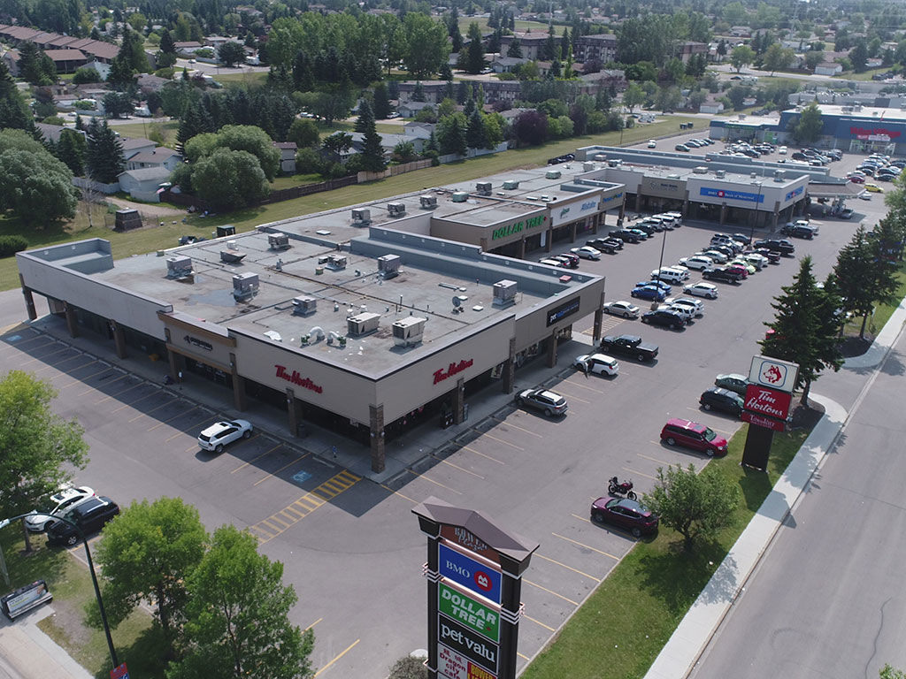 Bauer Plaza retail centre, Red Deer
